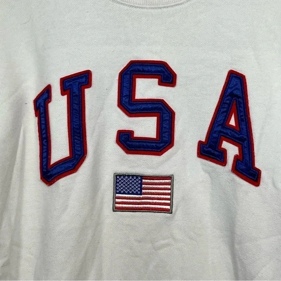 Mighty Fine USA
Embroidered Sweatshirt Womens Size Large White Fleece Pullover - Picture 6 of 12